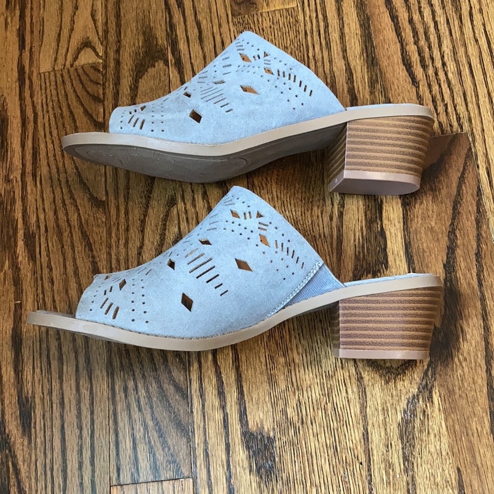 Cloudwalkers Penny Perforated Slides Gray 9W - Picture 5 of 11